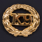 Small K9 in Wreath Lapel Pin
